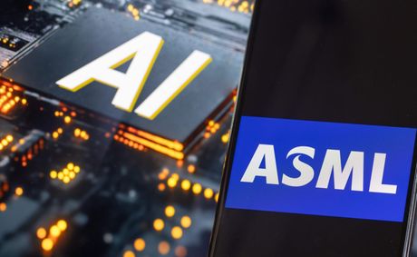 ASML crushes expectations with record bookings