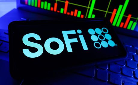 SoFi crushes Wall Street with 40% revenue jump in Q4
