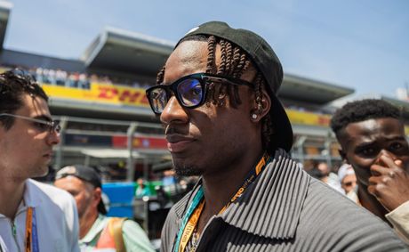 Noni Madueke celebrates 5 amazing moments in Arsenal win