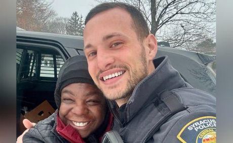 Officer Gives Ride to Woman, Discovers She Had Been Sleeping on Her Husband’s Grave for Months