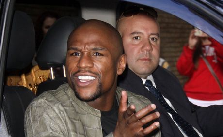 Floyd Mayweather Finances Over Dispute Millions In Jewelry