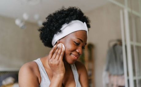 Breakouts And Hormones? A Melanin-Safe Guide To Treating Hormonal Acne For Black Women