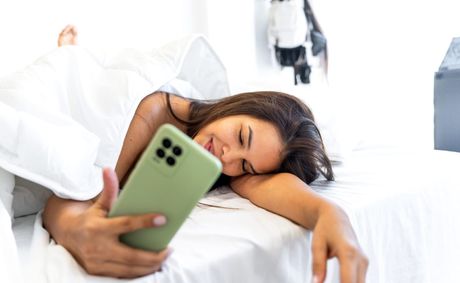 Phone addiction mirrors drug dependency in your brain