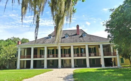 Destrehan Plantation: A Complex Tapestry of Southern History, Slavery, and Transformation