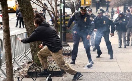 Violent Clashes Erupt Outside Gracie Mansion During Anti-Islam Protest Targeting NYC’s First Muslim Mayor
