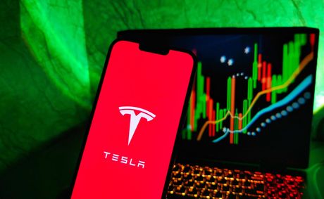 Tesla keeps sliding but the $460 bet still stands