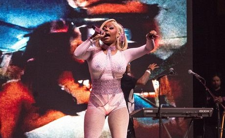 Inflamed Cyst Forced Monaleo To Pause ‘Who Did The Body’ Tour