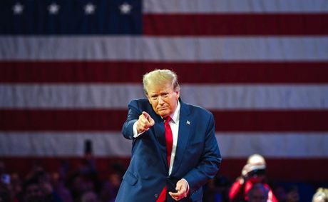 Trump takes his feud with Thomas Massie to Kentucky