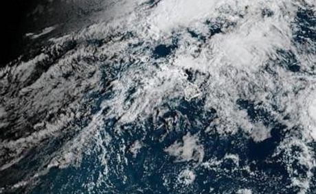 Dangerous flooding on Oahu prompts evacuations, warning of possible dam collapse