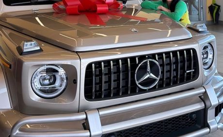 “Oh My God!” Suni Lee Freaks Out Picking Up $200K Luxury G-Wagon