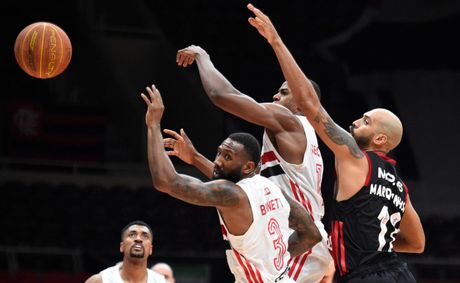 Pistons vs. Lakers tonight: 2 free ways to watch