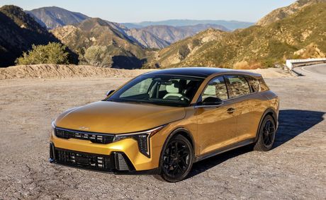 2026 Kia K4 hatchback GT-Line Turbo rewrites the rules