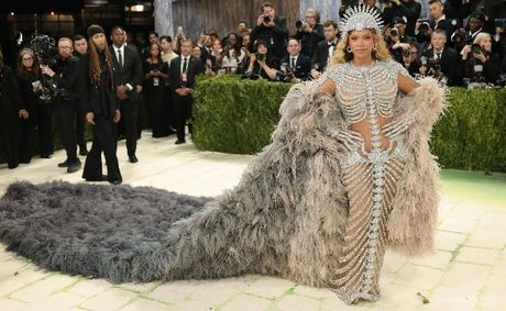 Beyoncé’s Met Gala Comeback: A Daring Crystal Anatomy Dress By Olivier Rousteing Steals The Spotlight