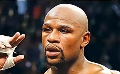 Floyd Mayweather’s Passport Crisis Threatens Fight Plans