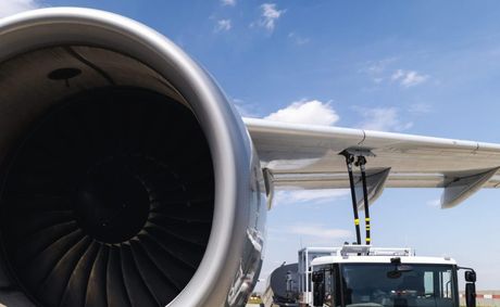 U.S. airlines spent $5 billion on jet fuel in just 1 month