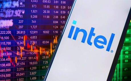 Intel stock up 240%: the Apple deal adding more fuel
