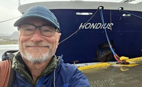 American oncologist who became cruise ship's de-facto head doctor speaks to ABC News