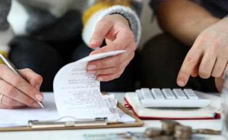 US household debt ticks up to new all-time high as inflation continues to rise