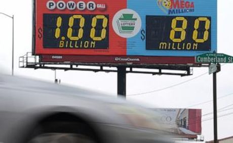 Powerball player in Illinois wins $1 billion jackpot