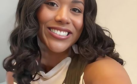 Surrogate Refused Couple’s Abortion Request — Now Wants to Keep Their Baby | VIDEO