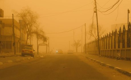 Phoenix hit by powerful dust storm knocking out power for thousands
