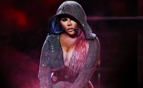 Lil’ Kim Celebrates 30 Years of ‘Hard Core’ With a First-Ever Orchestral Concert in Brooklyn