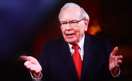 Should investors sell stocks? Warren Buffett’s view explained