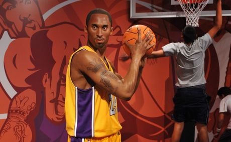 Kobe Bryant honored by sports world on his birthday