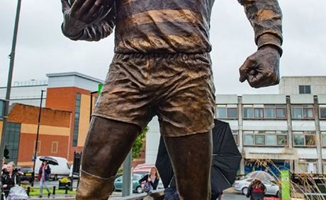 Black rugby trailblazer Billy Boston ‘was everybody’s hero’