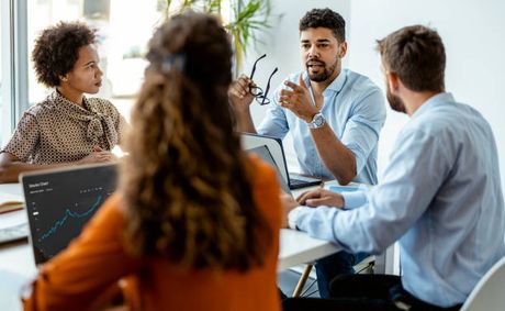 Financial Intelligence Platform: Essential Evaluation Guide for Businesses.