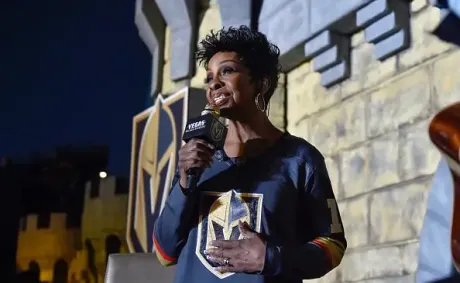 Gladys Knight’s Husband Denies Dementia Claims One Year After the Singer’s Son Raised Concerns About Her “Zoning Out” Onstage