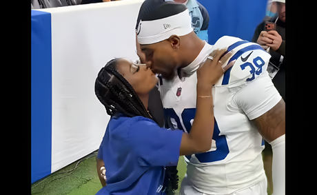 Is Jonathan Owens starting at safety for the Colts?