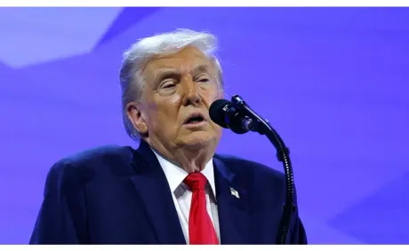 ‘He’s a Moron!’: Trump Veers Off-Script at Awards Ceremony After Spiraling Into Bizarre Rant About His ‘Genes’, Then It Gets Too Painful to Watch