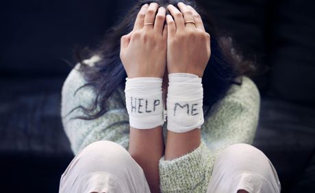 5 Warning Signs of Suicide Every Family Should Know