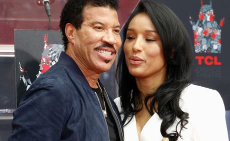 Lionel Richie’s Girlfriend Steps Up Amid Shocking Health Scare