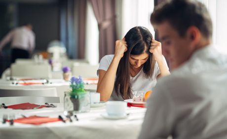 5 ways your blood sugar crashes are warning you of danger