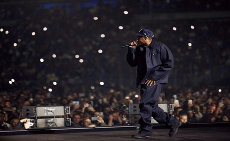 JAŸ-Z celebrates 30 years of music with Paris stadium show