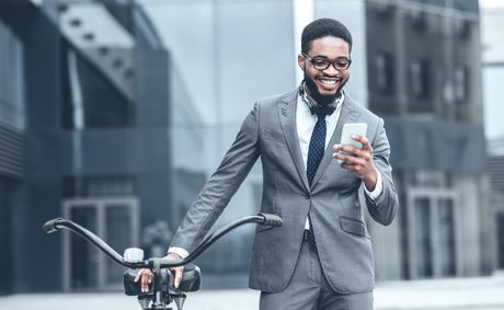 8 reasons more professionals are ditching their cars for bikes