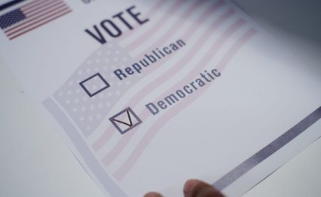 Fewer Democrats plan risky mail voting for 2026 midterms