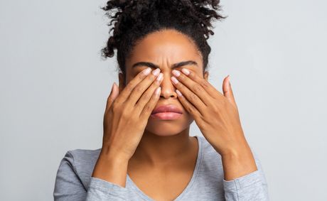 6 beauty habits that put your eyesight at real risk