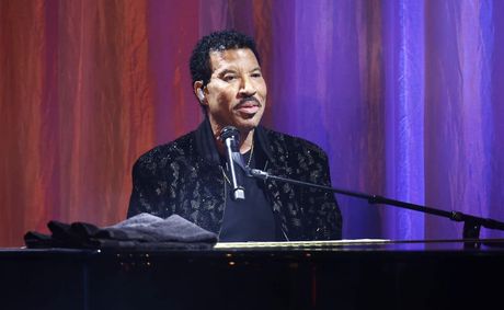 Lionel Richie Undergoes Heart Procedure After Months of Health Scares