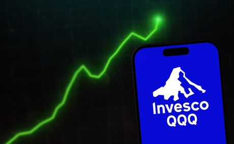 10 stocks dragged QQQ down. Which one hurt the most?