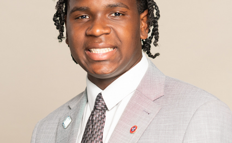 Gregory Stallings, Class President, receives Keeper of the Dream Award