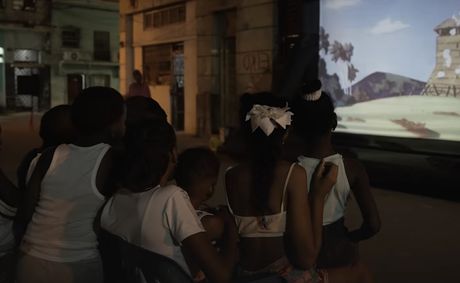 Belly of the Beast: Movie Nights Unite Havana’s Community Despite Ongoing Blackouts