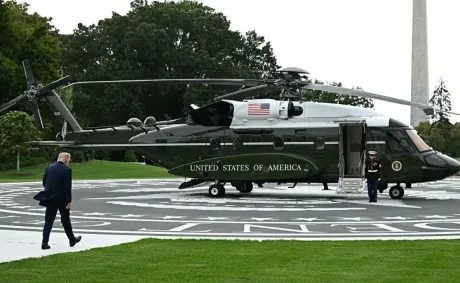 ‘Where Is He Going?’: Trump Struggles to Walk to Marine One — Then His Battle With the Seat Takes an Unexpected Turn