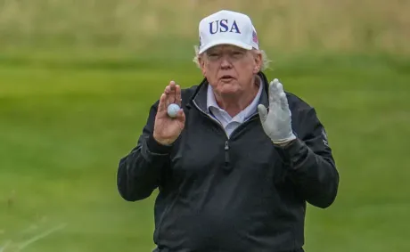 ‘Just Flagrant Corruption’: Trump Quietly Makes a Move for a Man Convicted of Dealing Cocaine — Then Critics Connect the Dots to His Golf Course
