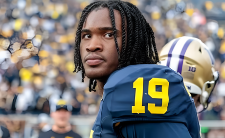 Underwood’s 2 turnovers spark angry Michigan fan reaction