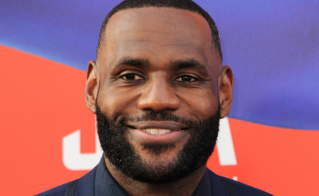 LeBron James debuts for Sixers at Blue x White scrimmage