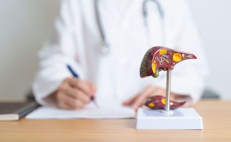 Liver damage signs hiding in your eyes, skin and stool