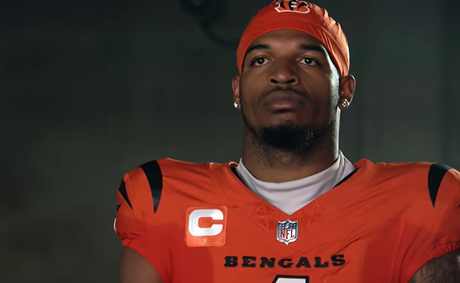 Worrying Ja’Marr Chase injury sends him for concussion test